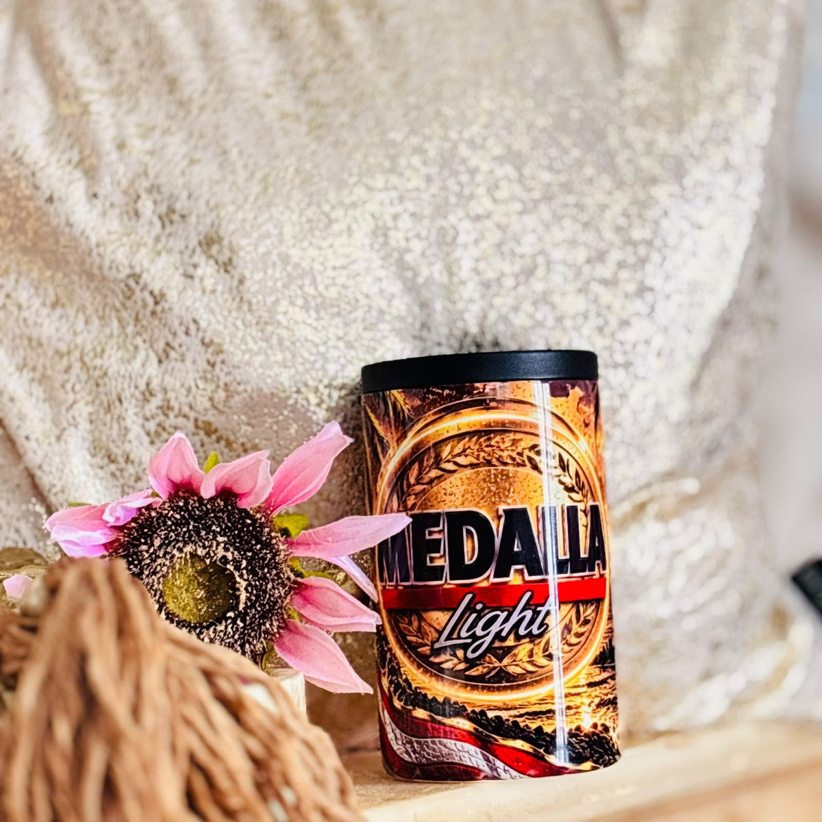 🍺🔥 12 OZ CAN COOLER – MEDALLA LIGHT EDITION 🍺🇵🇷